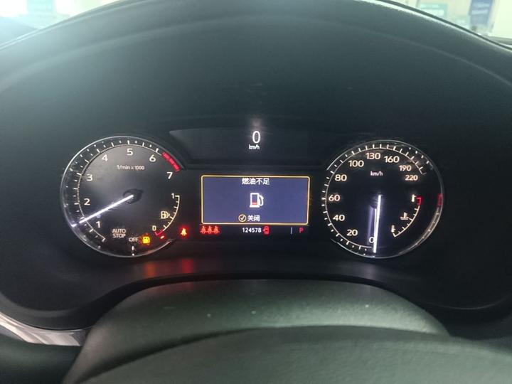 XT4 2020 Facelift 28T RWD Tech photo 7