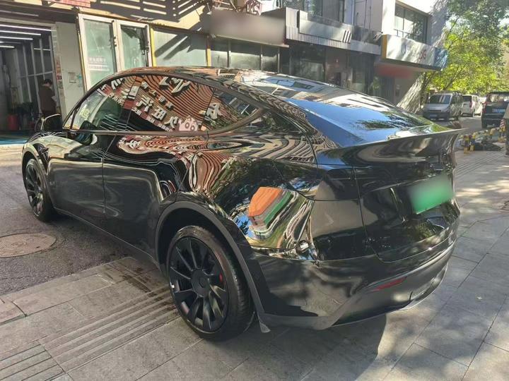 Model Y 2022 Facelift Long Range AWD photo 4