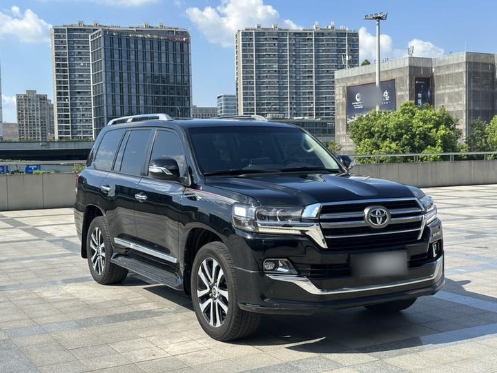 Land Cruiser Parallel Import photo 3