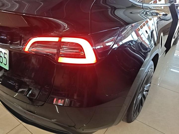 Model Y 2022 Facelift RWD photo 7