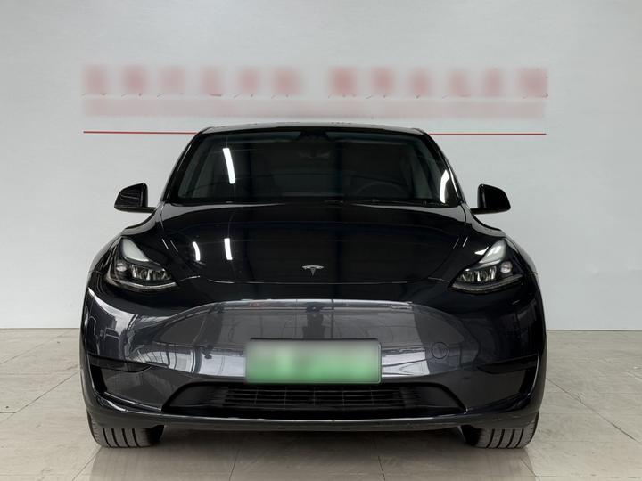 Model Y 2024 RWD photo 2