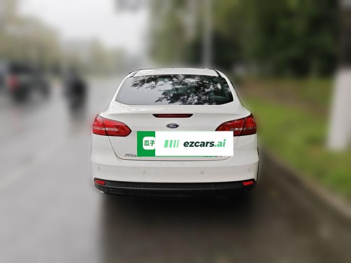 Focus 2015 Sedan 1.6L MT photo 5
