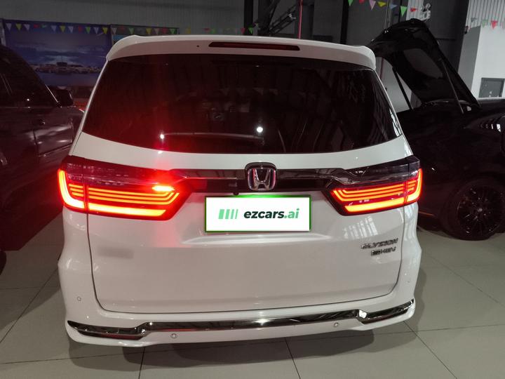 Elysion 2022 2.0L e:HEV Supreme photo 3