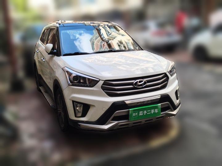 ix25 2015 1.6L AT RWD Premium DLX photo 3