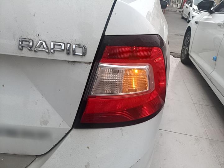 Rapid 2018 1.6L MT Comfort photo 7