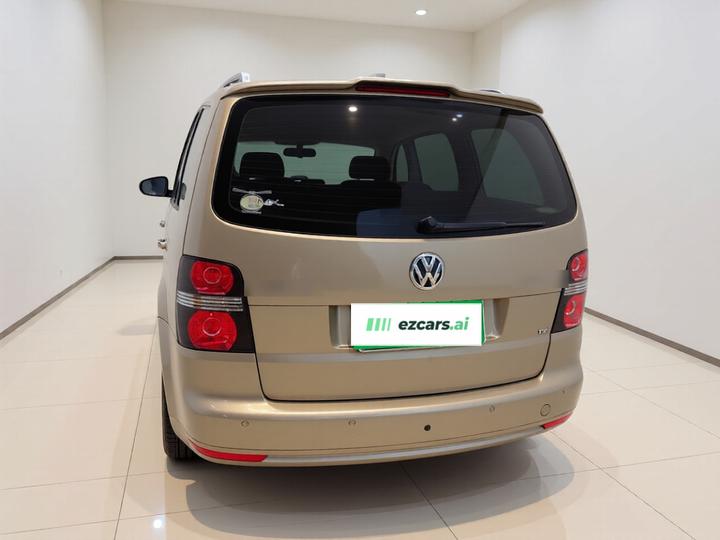 2015 1.4T DSG Comfort 5-Seater photo 4