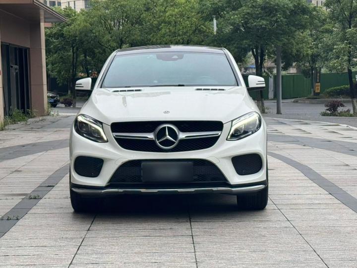 GLE Coupe 2018 GLE 320 4MATIC Coupe SUV photo 2