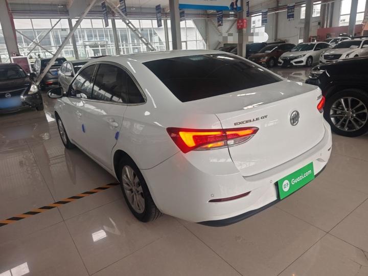 Excelle 2021 Facelift Classic 1.5L AT Elite photo 4
