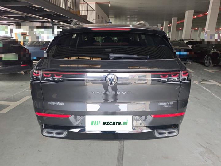 2023 380TSI AWD R-Line Launch Edition photo 5
