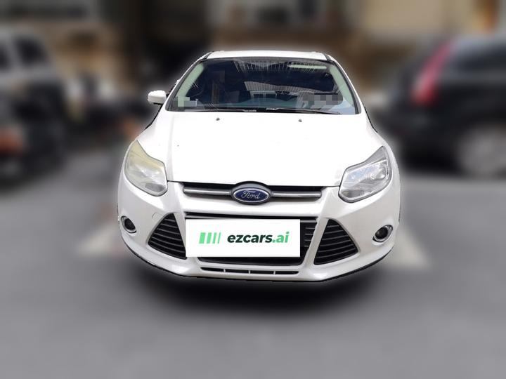 Focus 2012 Hatchback 1.6L MT photo 2