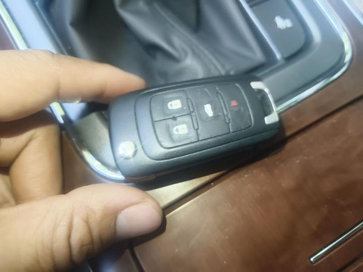 950 2012 2.4L Luxury Executive photo 8