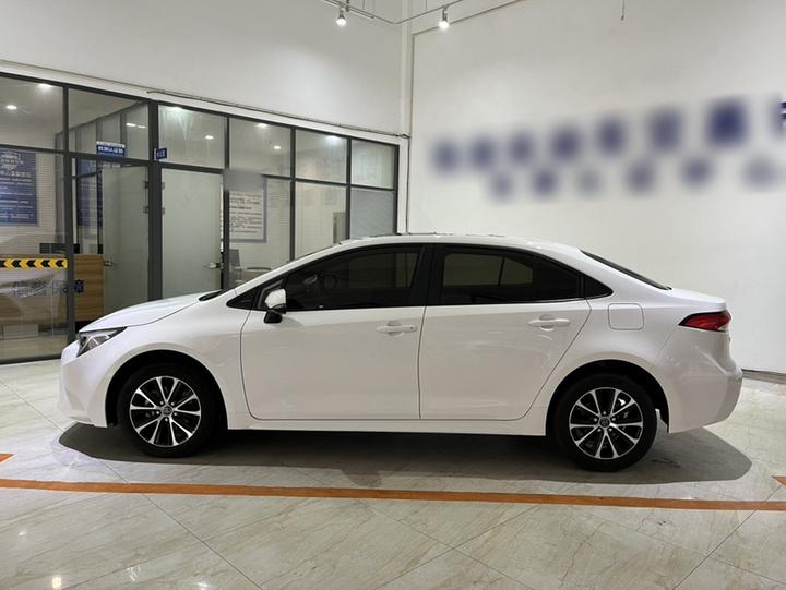 Levin 2023 185T CVT Luxury photo 4