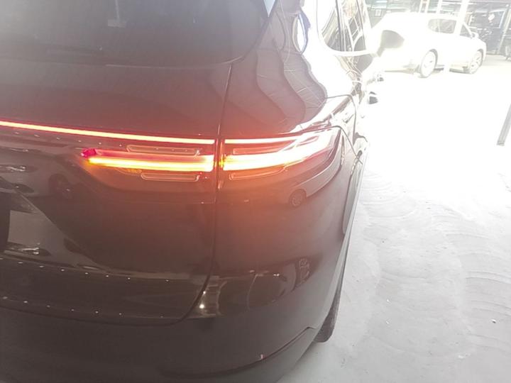 2019 Cayenne 3.0T photo 7