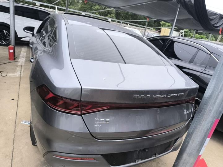 Qin PLUS 2021 EV 500KM Luxury photo 3