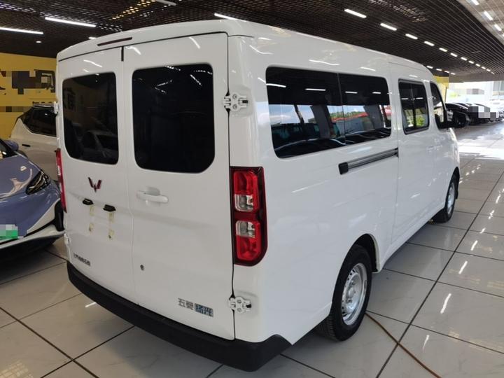 Wuling 2024 300km Comfort Bus 75kW photo 4