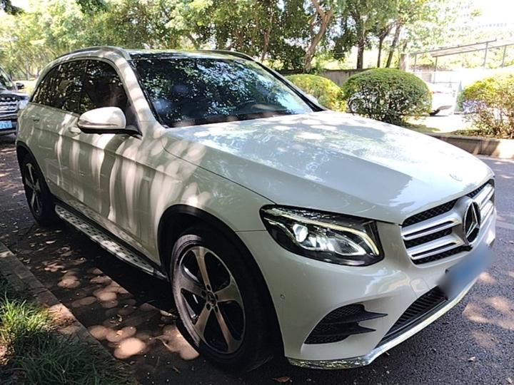GLC 2019 GLC 260 4MATIC Luxury photo 3