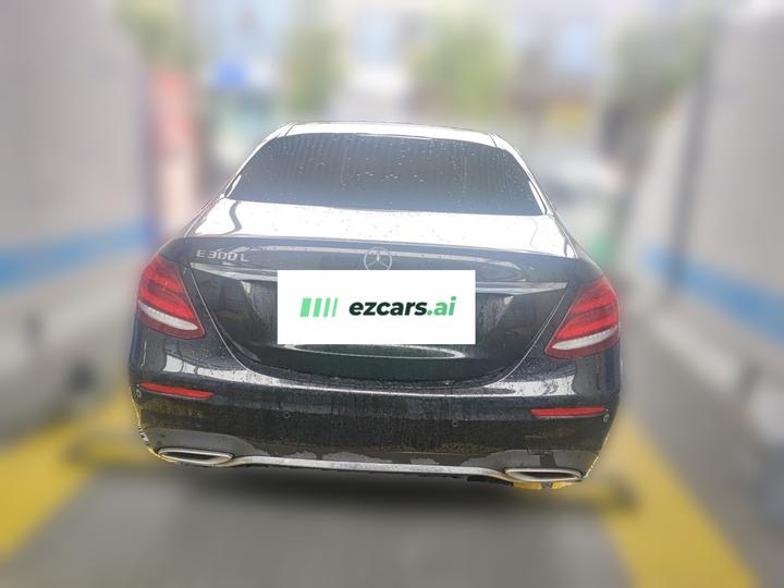 E-Class 2019 E 300 L Sport Luxury photo 5