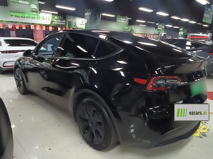 Model Y 2023 RWD photo 4