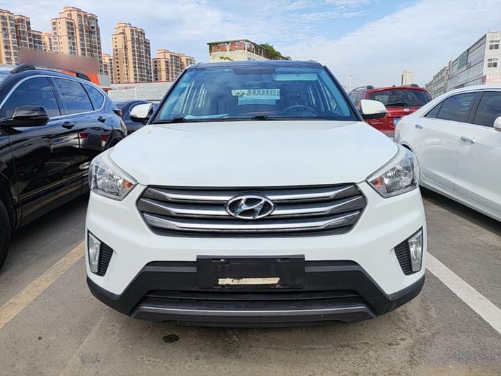 ix25 2015 1.6L AT RWD Smart GLS photo 2