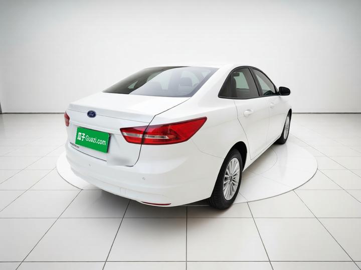 Escort 2015 1.5L AT Comfort photo 6