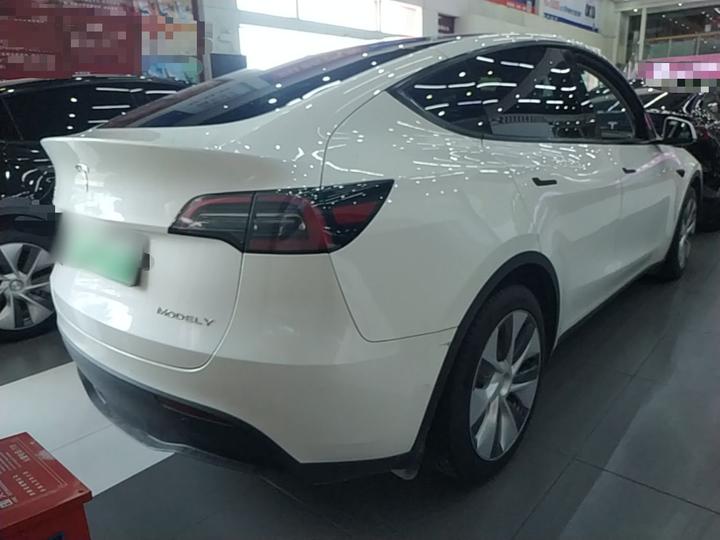Model Y 2022 Facelift RWD photo 4