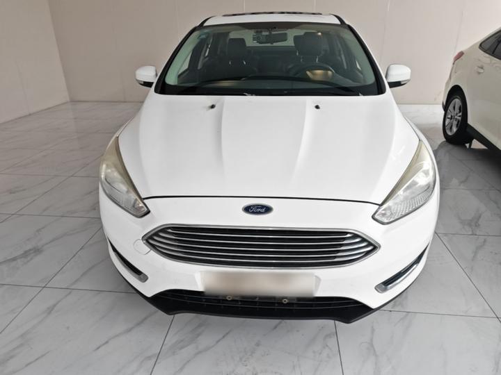 Focus 2017 Sedan 1.6L AT Fashion photo 2