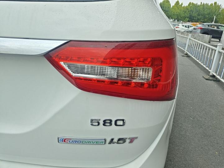 Fengon 580 2017 1.5T MT Luxury photo 7