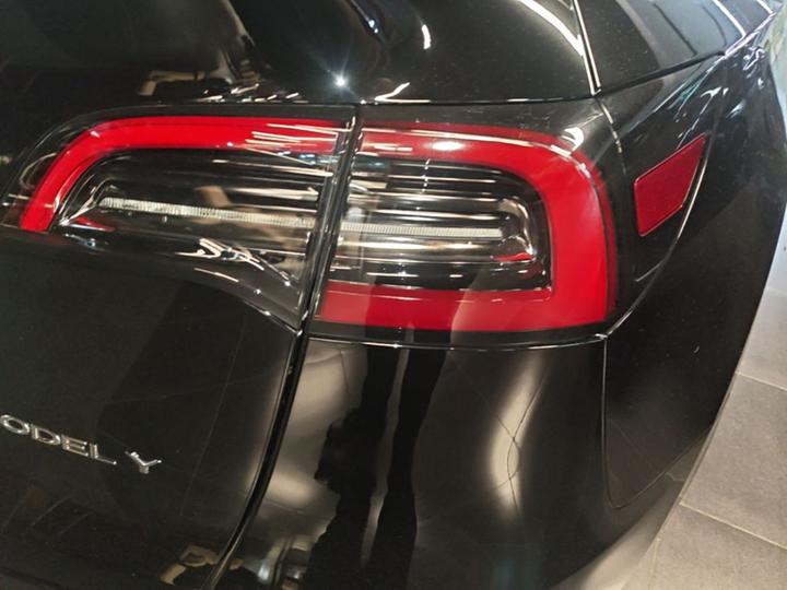 Model Y 2021 Standard Range RWD photo 7