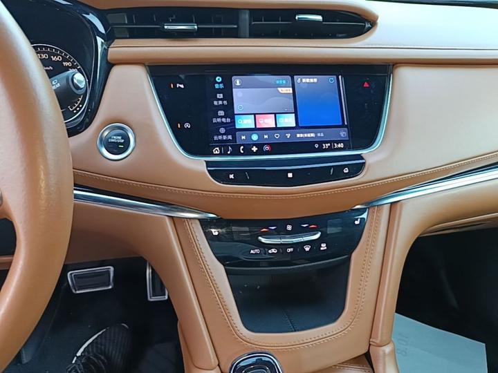 XT5 2021 28T Luxury photo 8