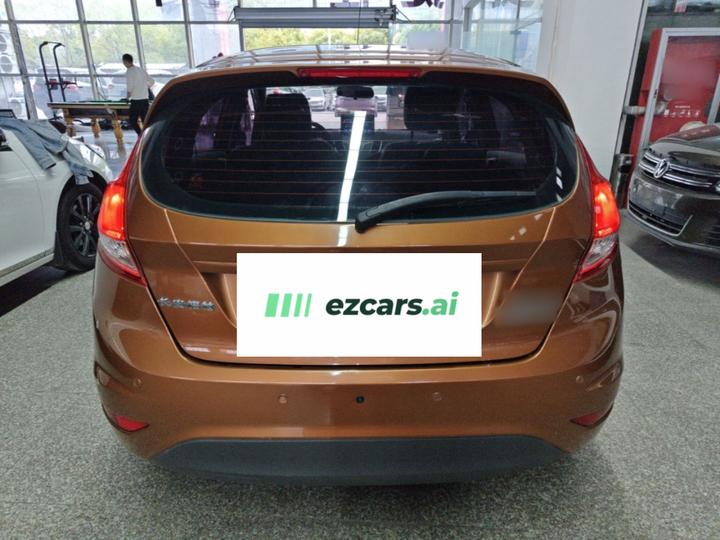 2013 Hatchback 1.5L AT Fashion photo 5