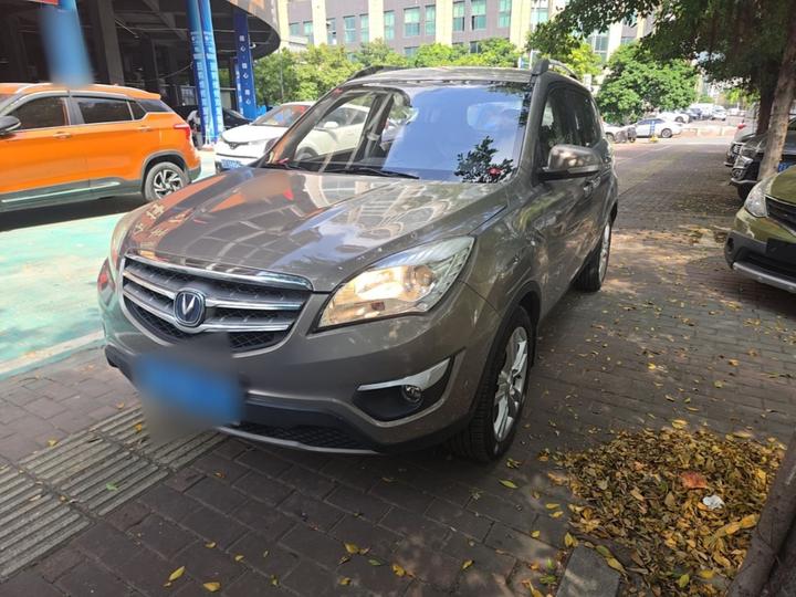 CS35 2014 1.6L AT Luxury IV