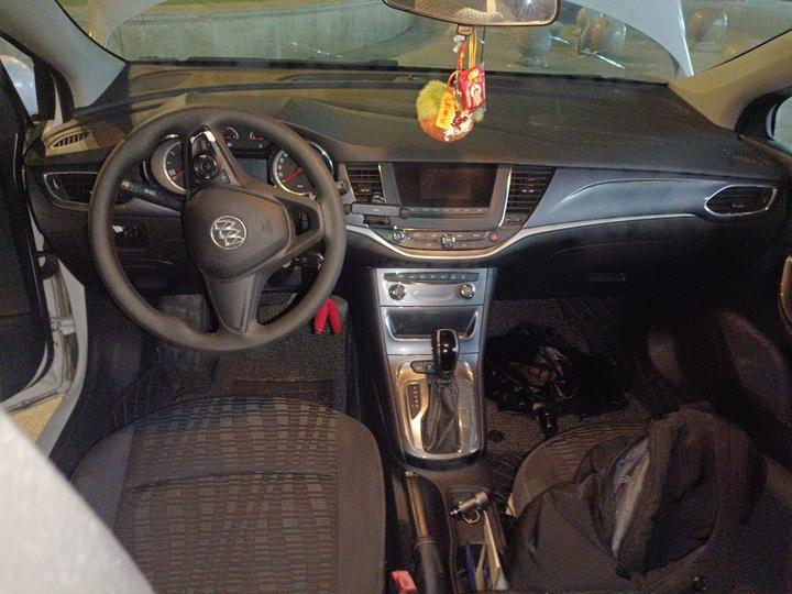 Verano 2016 Hatchback 15S AT Progressive photo 5