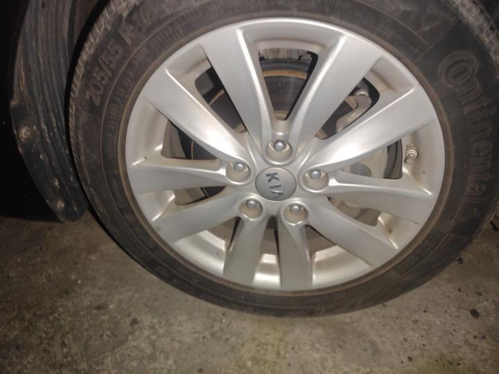 K3 2015 1.6L AT DLX photo 8
