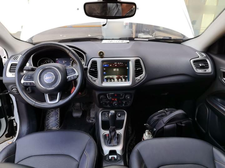 Compass 2017 200T AT photo 5