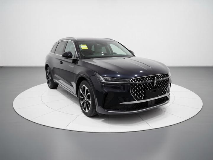 Nautilus 2026 2.0T AWD photo 3