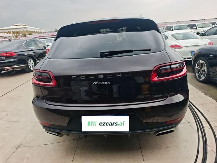 2017 Macan 2.0T photo 3