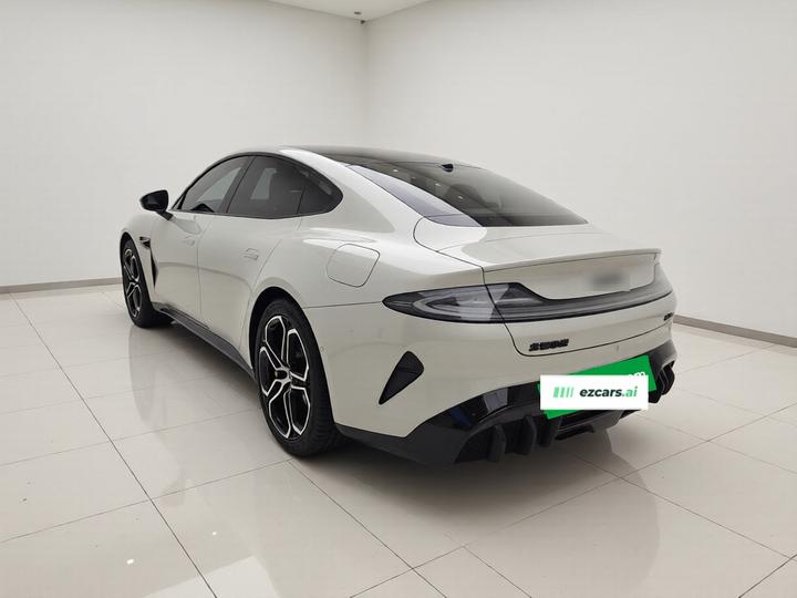 Xiaomi SU7 2024 AWD Extended Range High-end ADAS Max photo 4