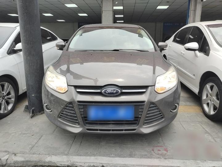Focus 2012 Sedan 1.6L AT photo 2