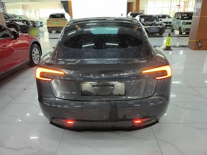 Model 3 2023 Long Range AWD photo 3