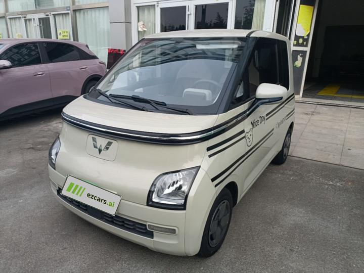 Wuling Air ev 2023 4-Seater - Standard