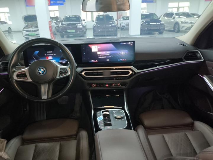 i3 2022 eDrive 35 L photo 5