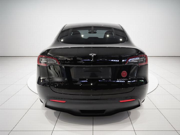 Model Y 2022 Facelift RWD photo 3