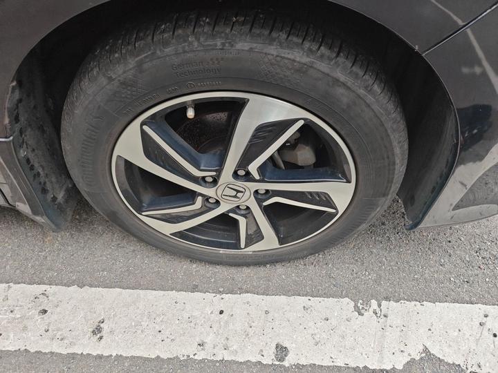 Odyssey 2015 Facelift 2.4L Luxury photo 8