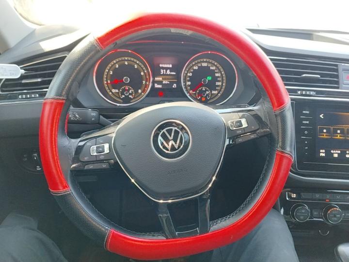 Tiguan L 2021 330TSI AT RWD Smart photo 6