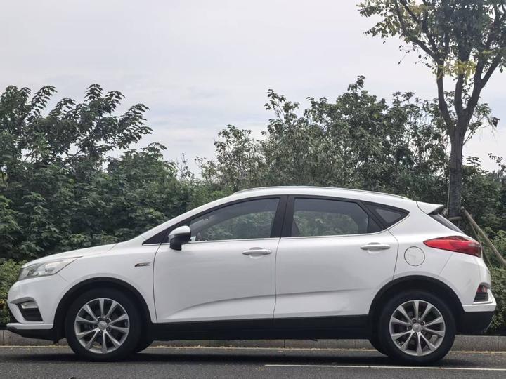 Emgrand GS 2016 Sport 1.3T MT photo 2