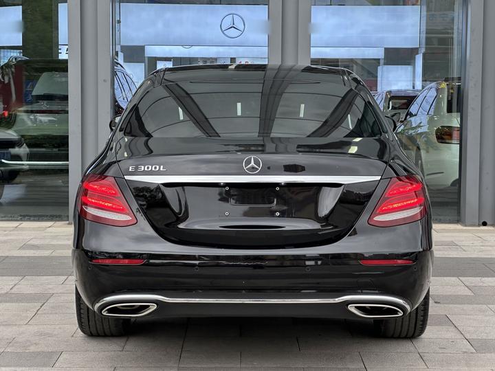 E-Class 2018 Facelift E 300 L Luxury photo 8