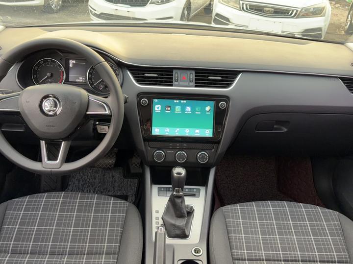 Octavia 2018 TSI230 DSG Comfort photo 5