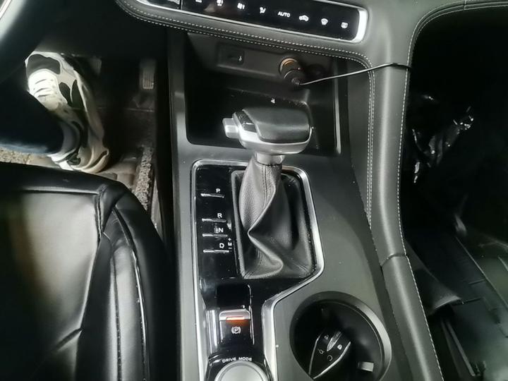 CS75 PLUS 2021 1.5T AT Luxury photo 5