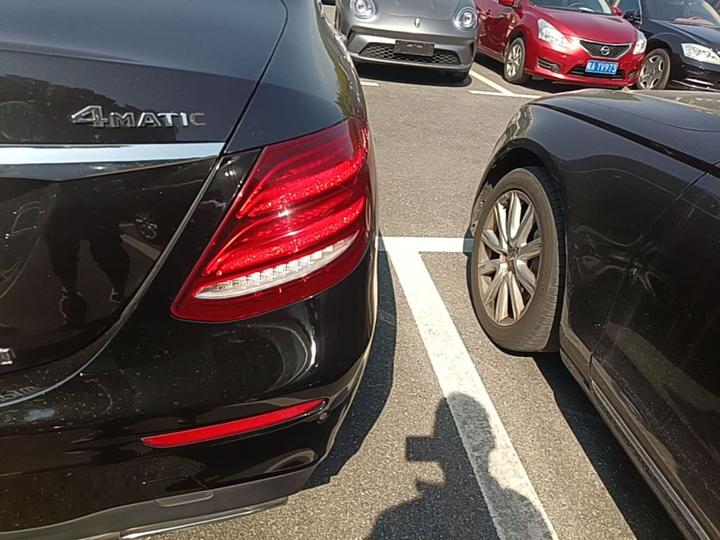 E-Class 2017 E 320 L Sport 4MATIC photo 7