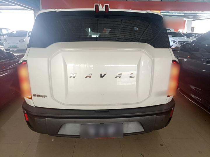 2022 1.5T DCT RWD photo 3